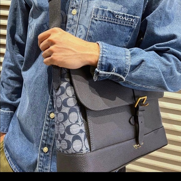 NWT Coach Hudson Messenger In Signature Chambray c8181 - Picture 12 of 12
